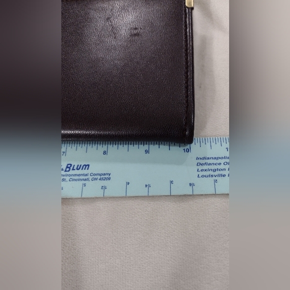 Leather - Picture 7 of 11